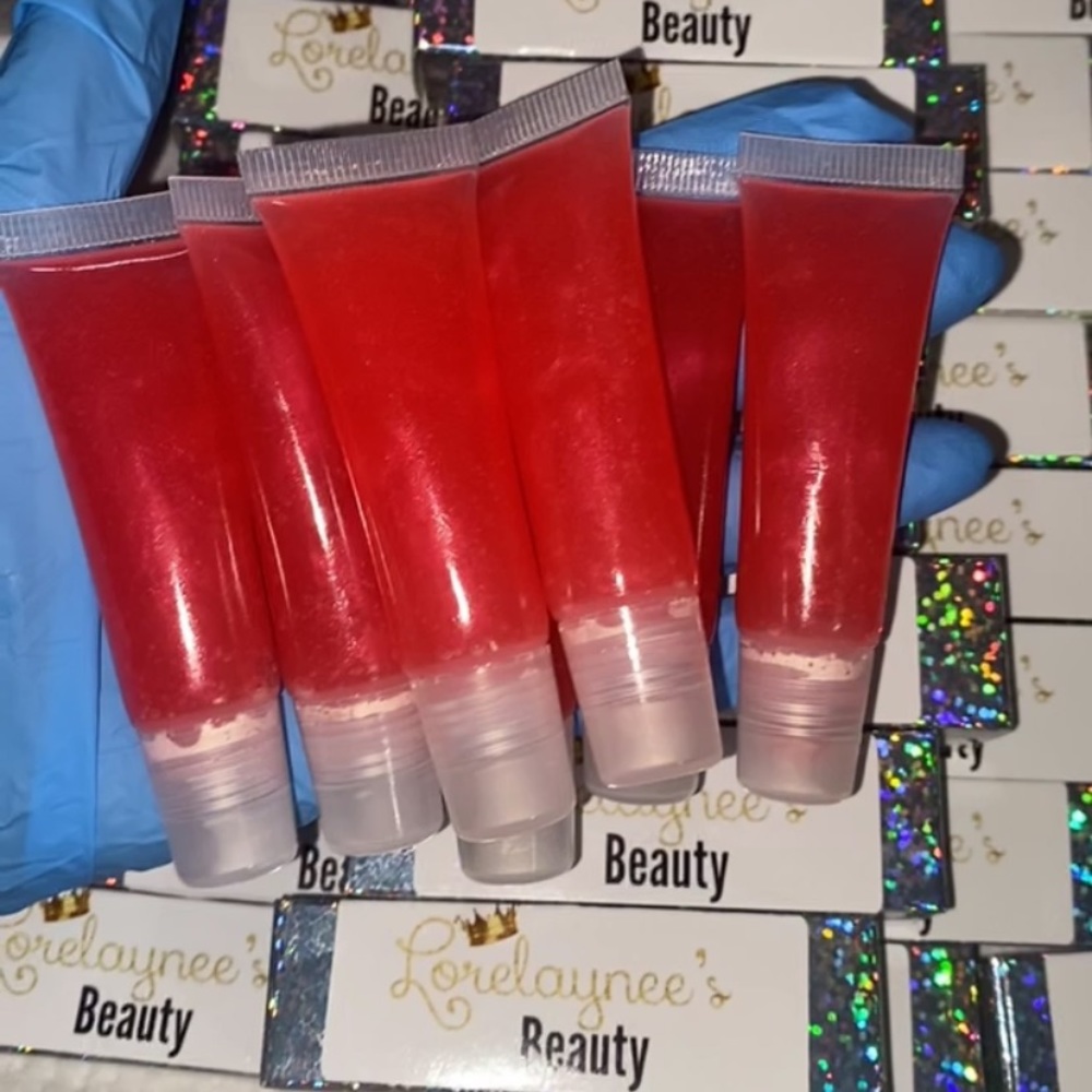 Lipgloss! - Picture 3 of 3